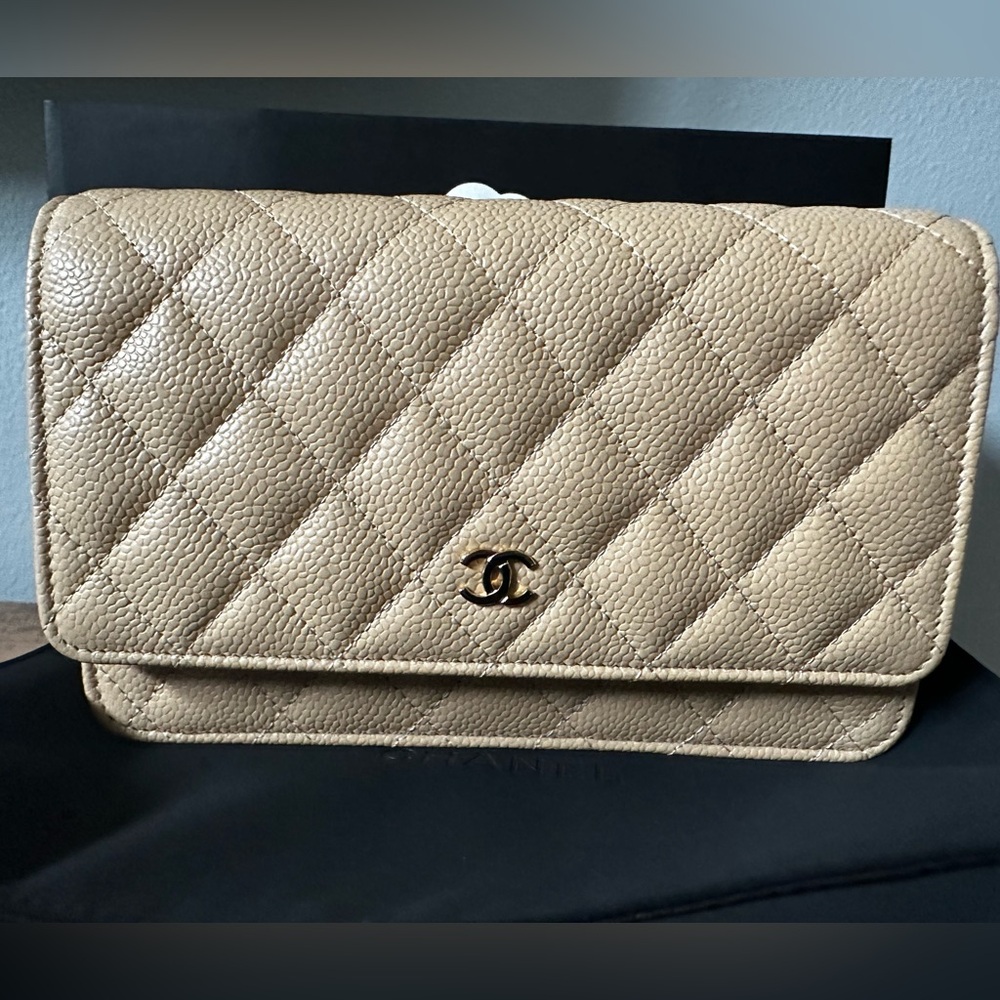 BN Chanel Classic WOC Caviar Biege Claire 2024